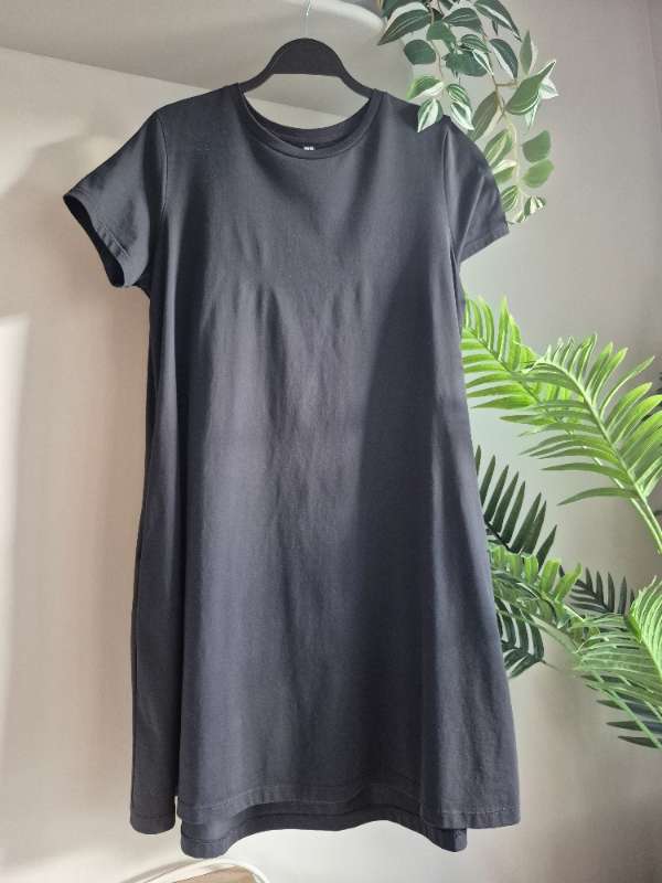Uniqlo kjóll m/vösum