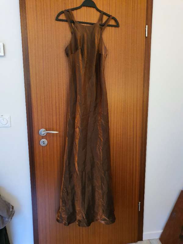 Brúnn síðkjóll