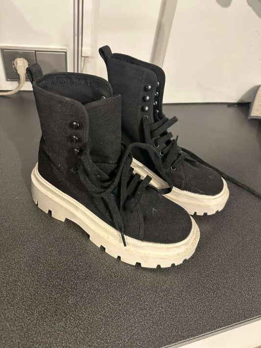Skór Superga