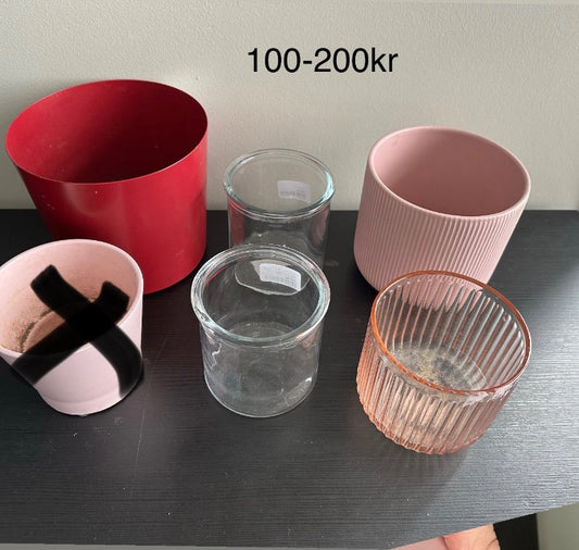 Bleikur blóma pottur