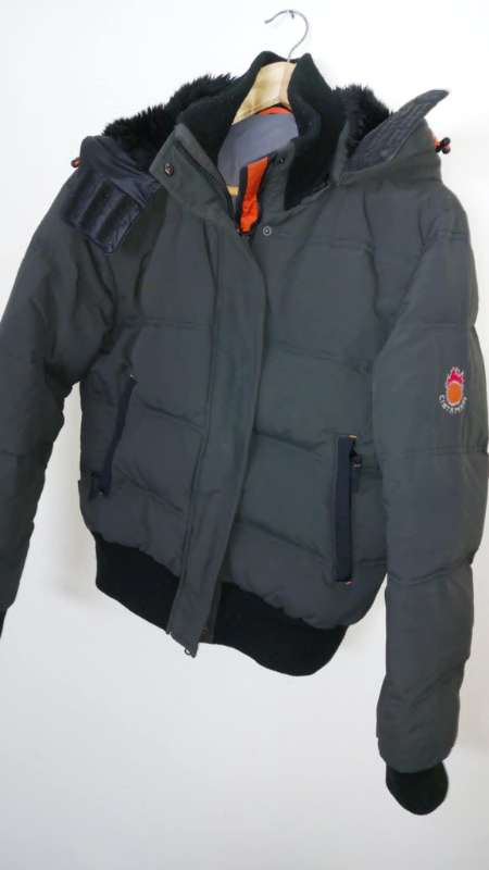 Úlpa Cintamani græn