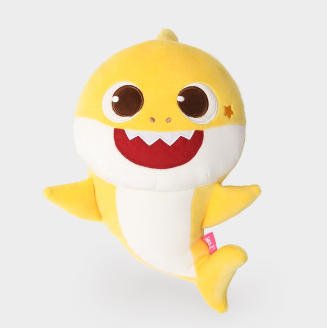 Baby Shark öryggisbeltisdúkka