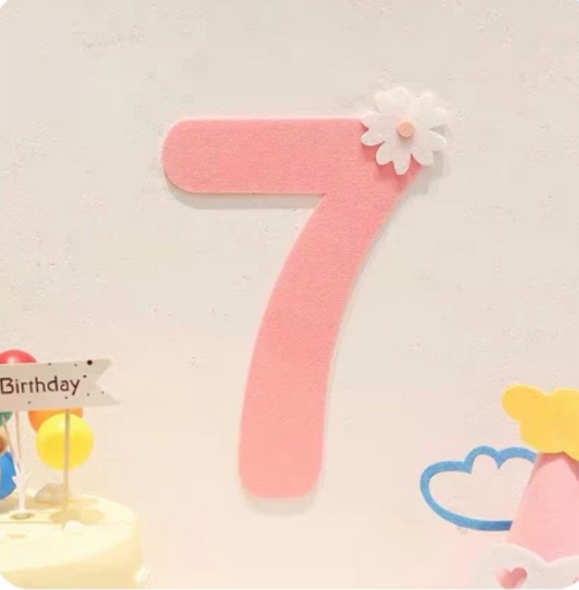 Daisy Felt Number 7