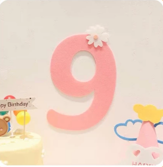 Daisy Felt Number 9