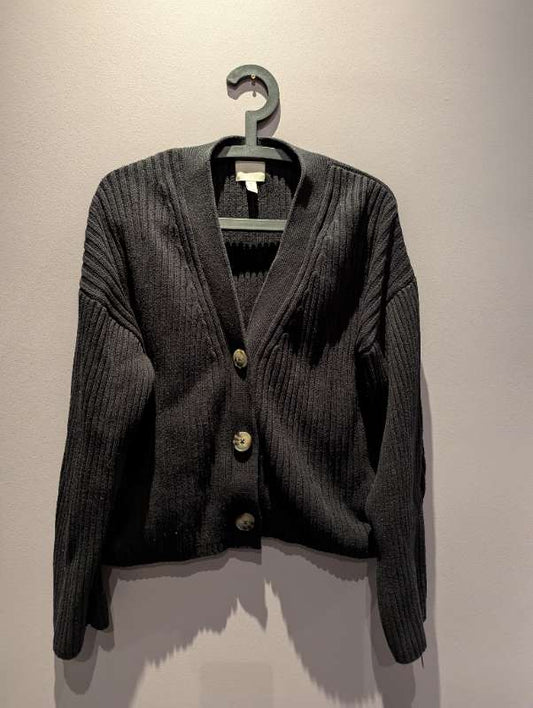 HM svört golla V-neck