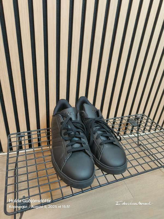 Adidas skór