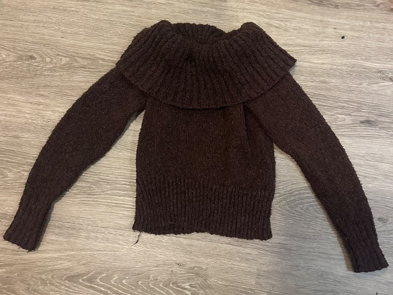 Off shoulder bolur brúnn