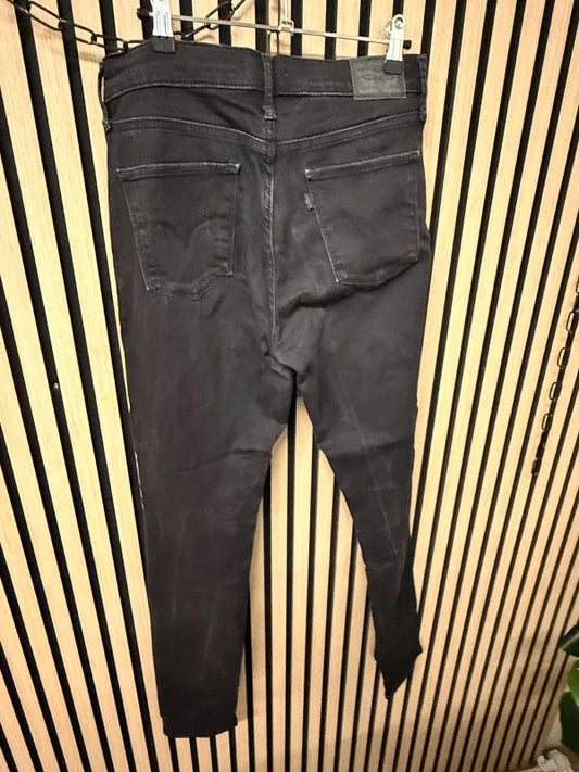 Levis buxur