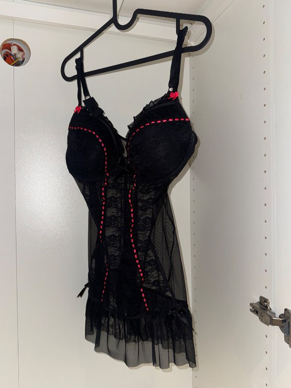 Svartur lingere dress