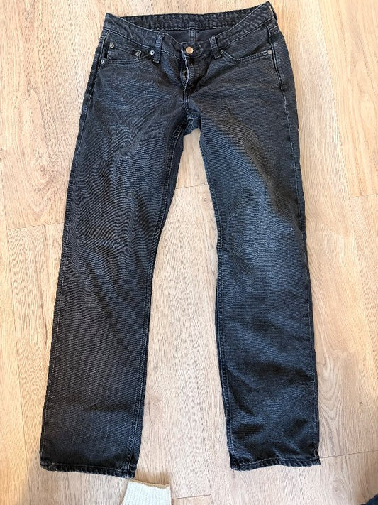 Weekday Arrow Low-rise buxur