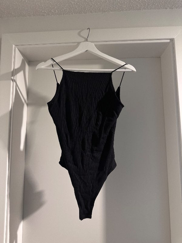 H&M, Svört Samfella