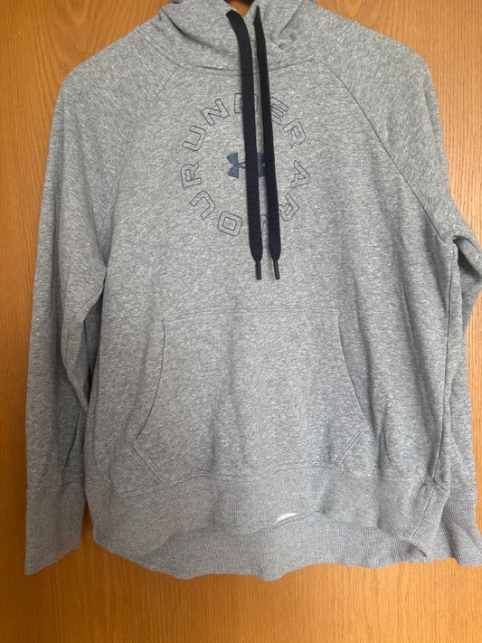 Under Armour hettupeysa