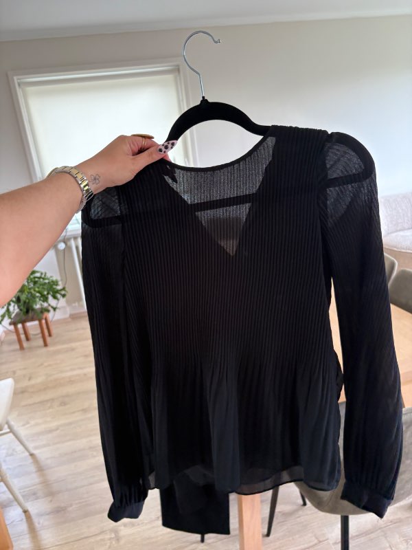 zara svört blússa