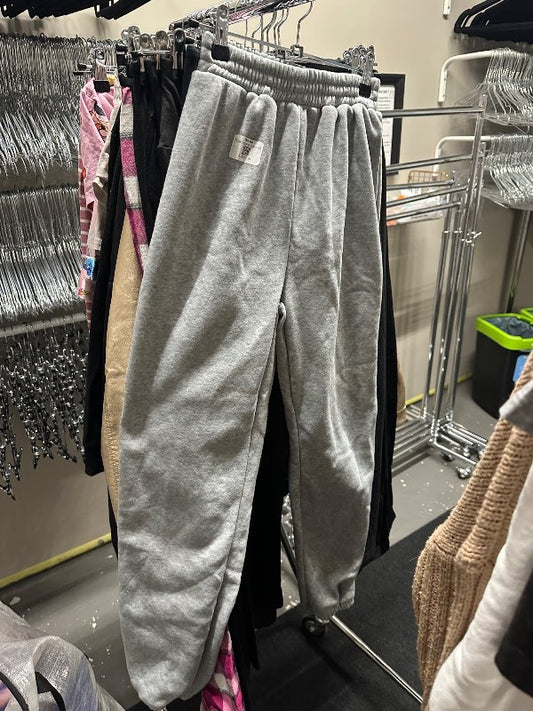 Gráar jogging buxur XS
