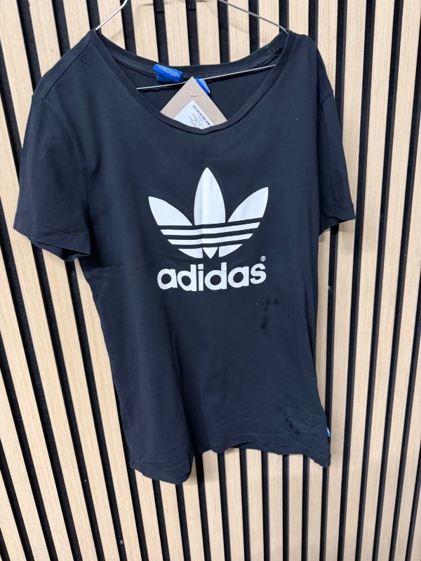Adidasbolur svartur