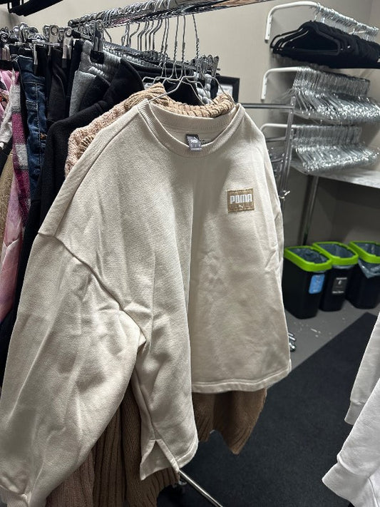 Puma peysa ljós M notuð 2*
