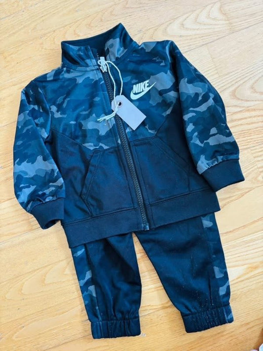 Nike sett 86 Th