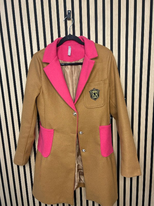 Kápa brún og bleik