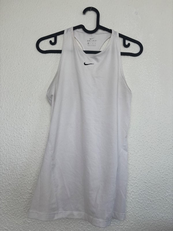 Nike íþróttabolur hvítur- e