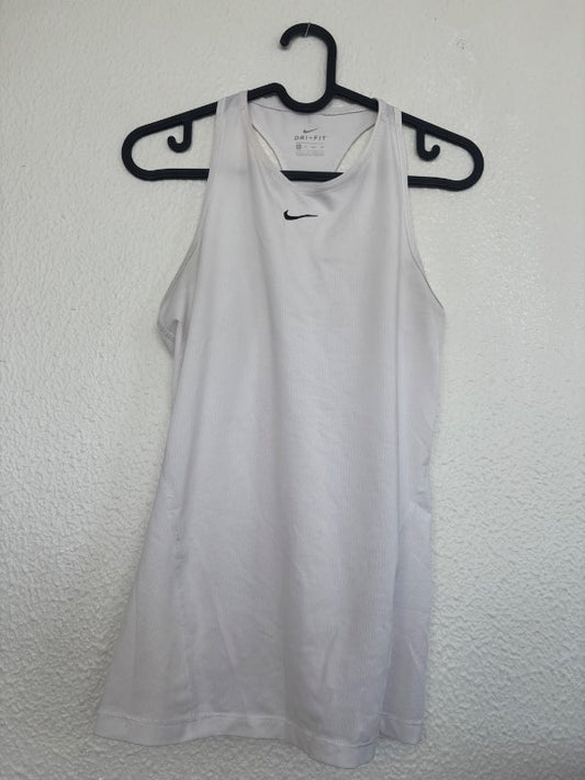 Nike íþróttabolur hvítur- e