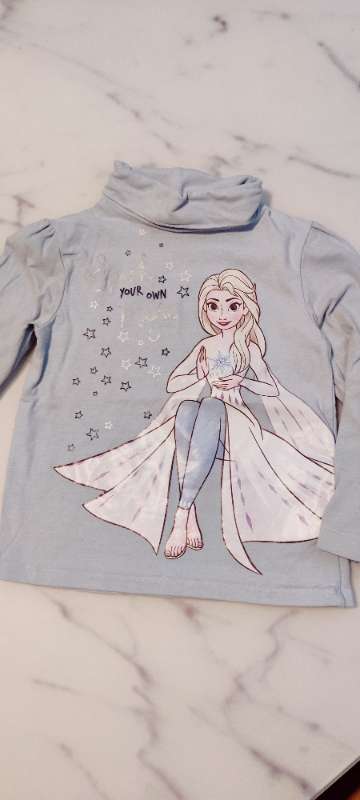 Frozen peysa