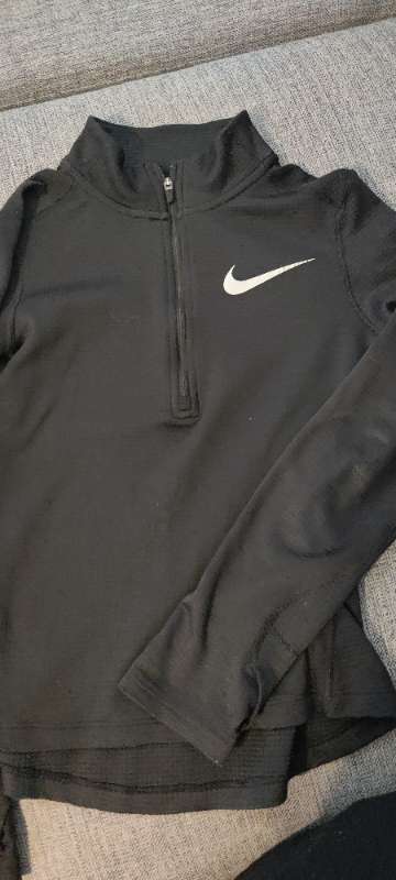 Nike peysa