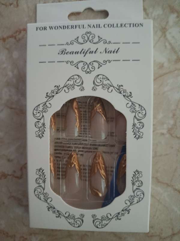 Gold 3.D Art Nails