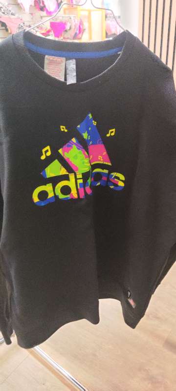 Adidas peysa