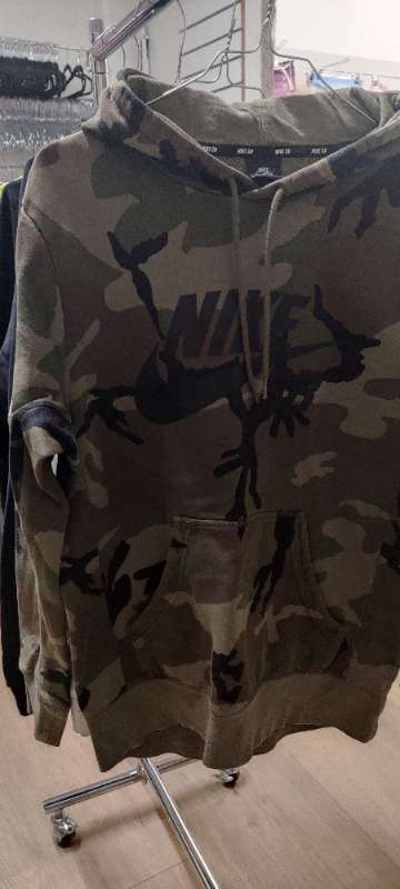 Nike peysa