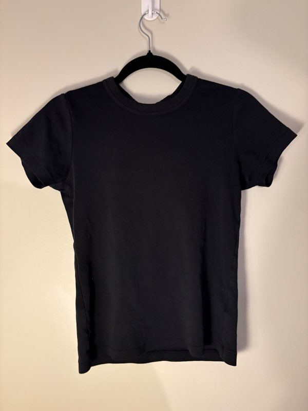 Uniqlo svatur bolur