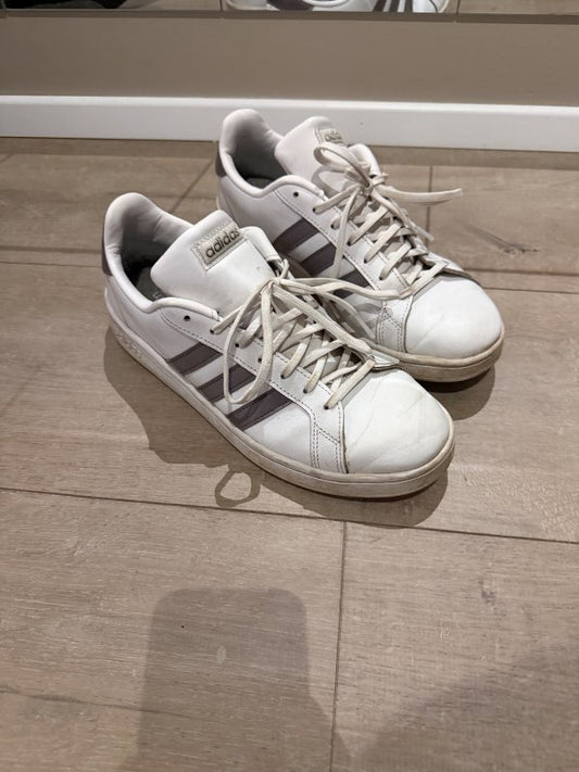 Adidas skór