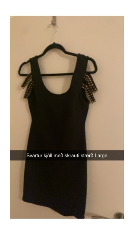 Kjóll með skrauti