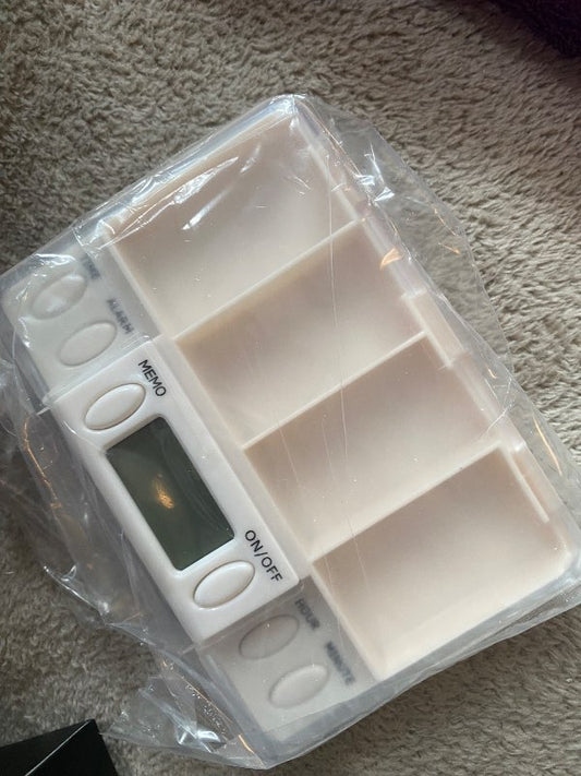 Lyfjabox með timer/hringingu