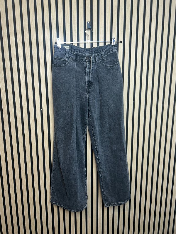 Levi's folded pleaded