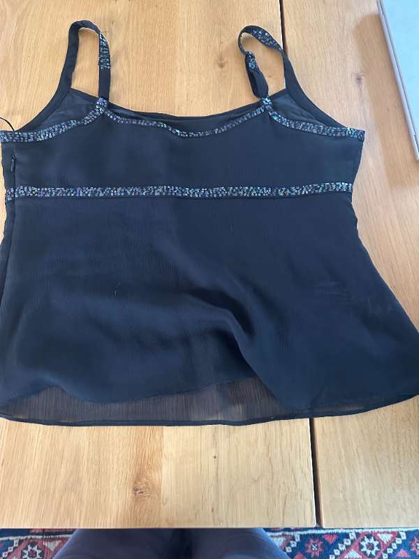 Toppur m. pallíettum - In Wear