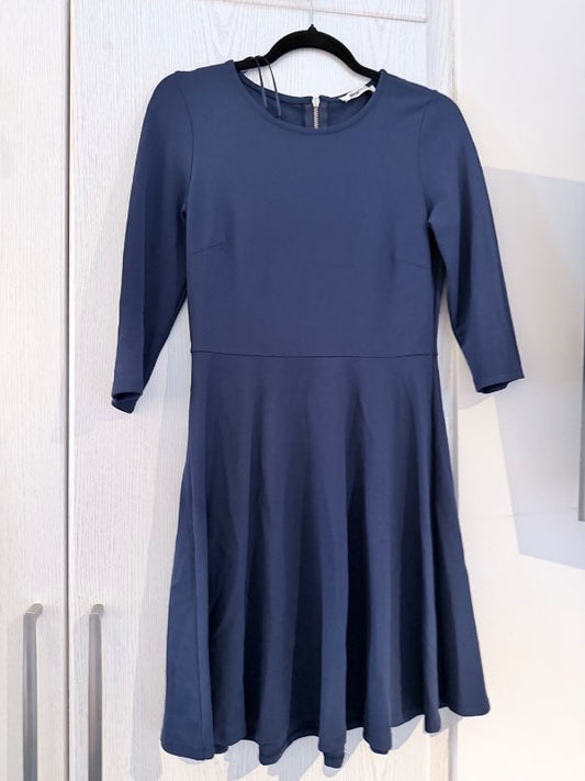 Gina tricot kjóll