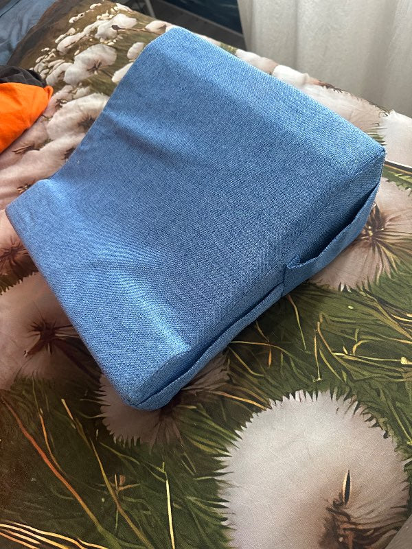 Blár fartölvu/spjaldtölvu púði þykkur