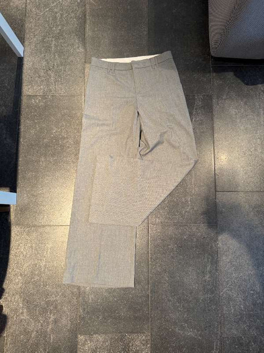 Gráar suit pants