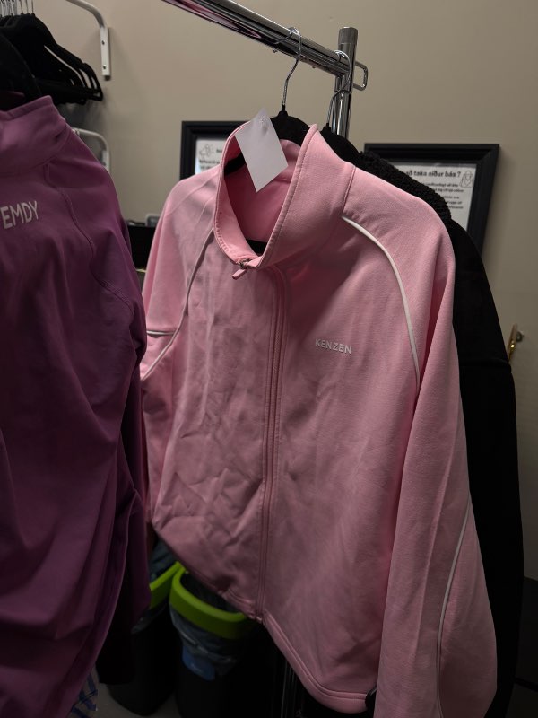 A - kenzen bleik peysa
