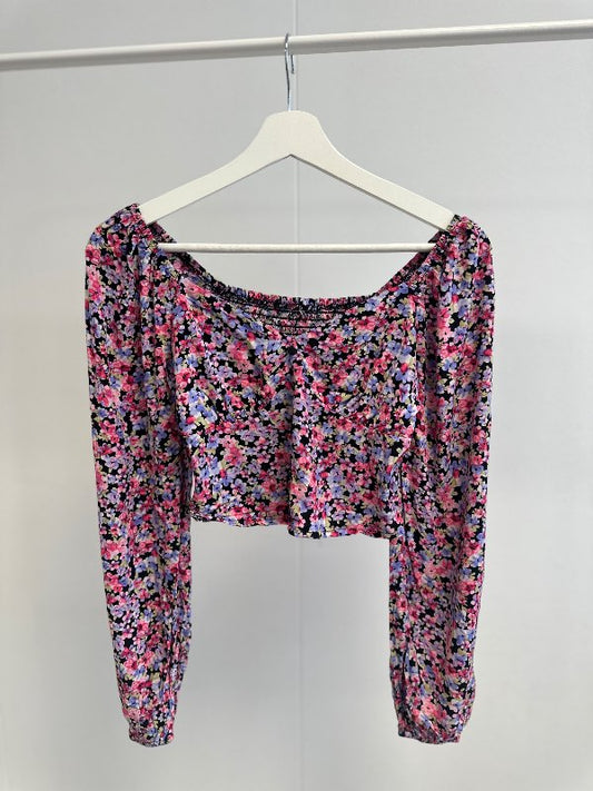 Skyrta blómamunstur