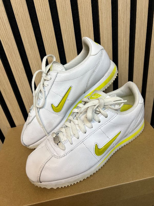 Nike Cortez strigaskór Hv/gul