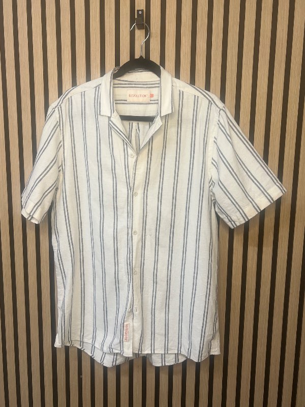 REVOLUTION Skyrta stutterm