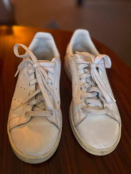 Adidas hvítir skór