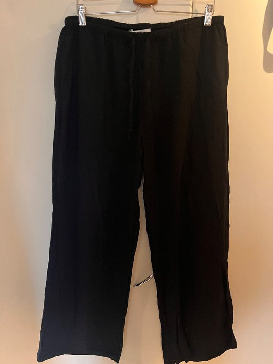 svartar linen buxur