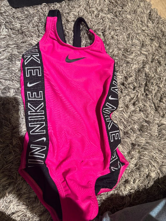 Nike sundbolur