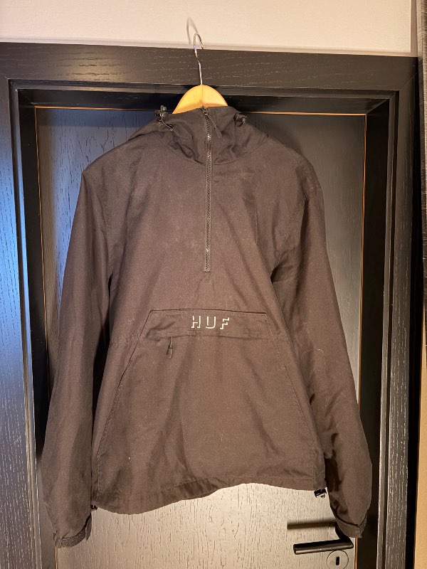 HUF Anorakur