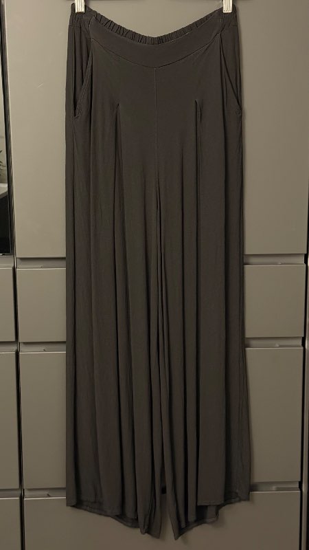 Svört Marlene buxur