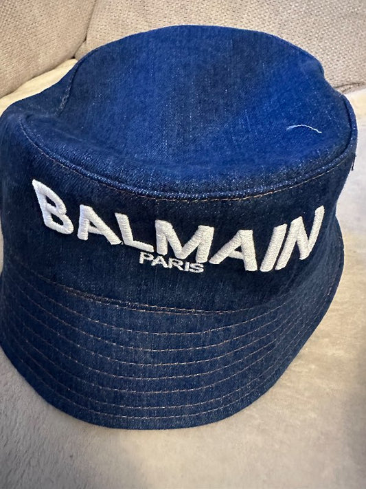Balmain panama