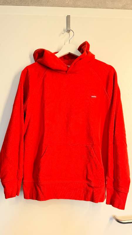 Levis Red paysa