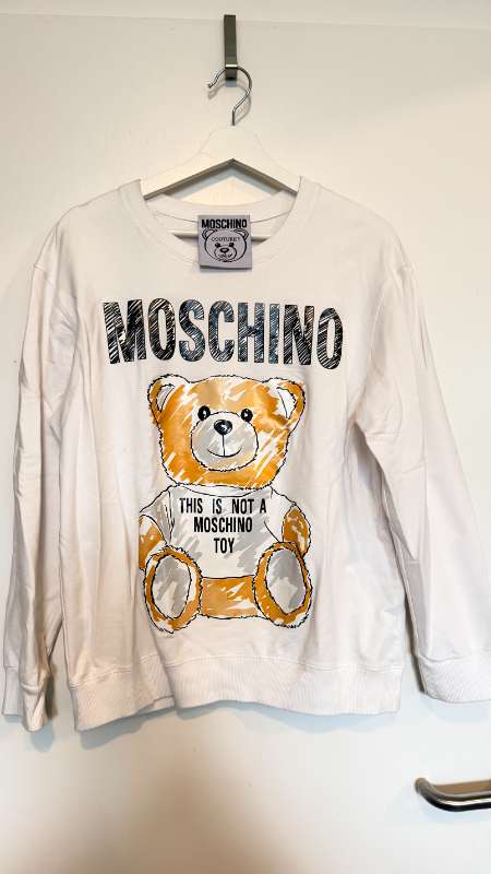 MOSchino paysa
